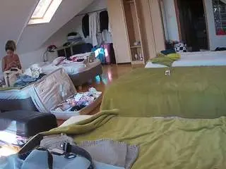 Camsoda Live Sex of voyeurcam-julmodels-bed-3