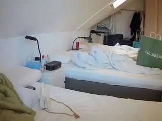 Camsoda Live Sex of voyeurcam-julmodels-bed-4