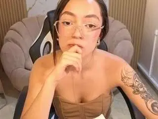Camsoda Watch Live Sex Cams of cinnamon-b
