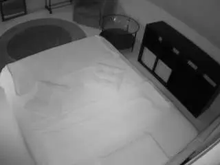 Camsoda Private Sex Chat of voyeurcam-julmodels-whitebed-2