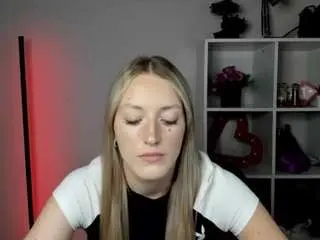 Camsoda Free Live Porn of evelynblond