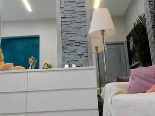 Camsoda Sex Chat of reina-cummingss