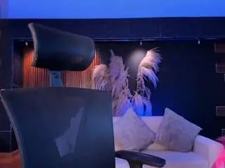 Camsoda Live Sex Cam of emily-loppez