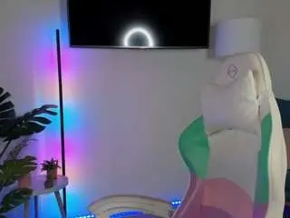 Camsoda Free Live Porn of kira-moonnn