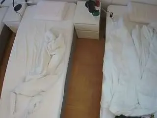 Camsoda Nude Webcam of voyeurcam-julmodels-bed-5
