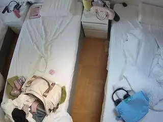 Camsoda Adult Webcams of voyeurcam-julmodels-bed-5