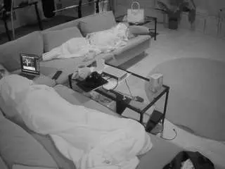 Camsoda Adult Webcams of voyeurcam-julmodels-living-3
