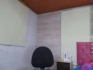 Camsoda Watch Live Sex Cams of nyra-queen
