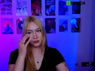 Camsoda Free Porn Cam of playful-sophie