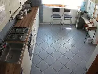 Camsoda Nude Webcam of voyeurcam-julmodels-kitchen-2