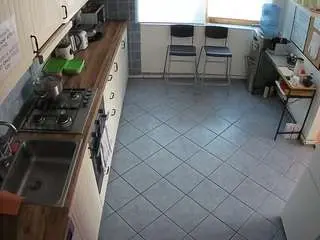 Camsoda Adult Webcams of voyeurcam-julmodels-kitchen-2