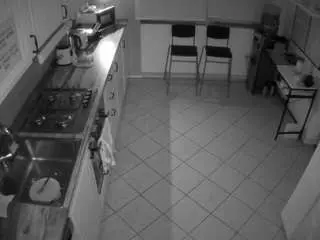 Camsoda Adult Webcams of voyeurcam-julmodels-kitchen-2