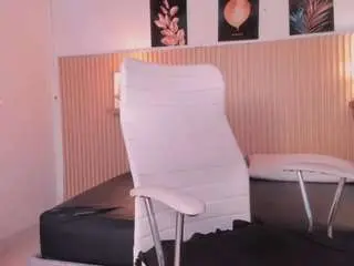 Camsoda Nude Webcam of cloe-adams