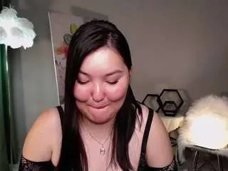 Camsoda Nude Webcam of camilamartiezzz
