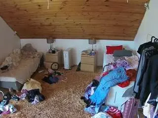 Camsoda Live Porn of voyeurcam-julmodels-whitebed-3