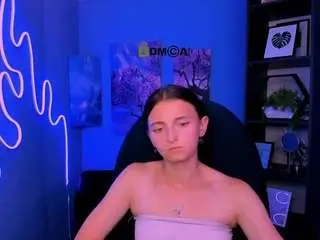 Camsoda Sex Chat of caroline-honeyy