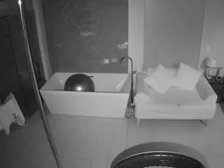 Camsoda Sex Chat of voyeurcam-casa-salsa-bathroom-3