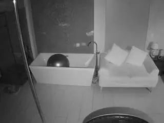 Camsoda Sex Chat of voyeurcam-casa-salsa-bathroom-3