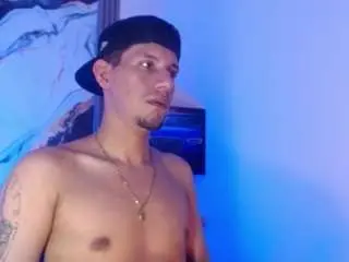Camsoda Free Live Porn of kevin-fox