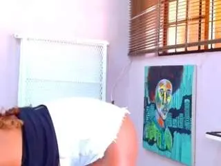 Camsoda Nude Webcam of foxyvibez