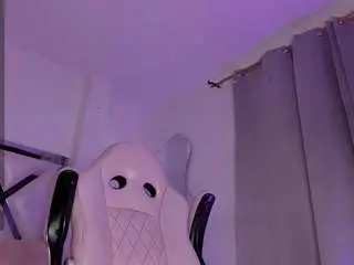 Camsoda Sex Chat of mia-royal