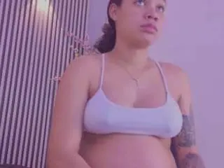 Camsoda Nude Webcam of gysellhanson