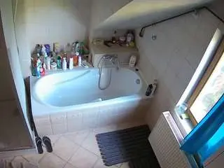 Camsoda Live Porn of voyeurcam-julmodels-bath-2nd-1