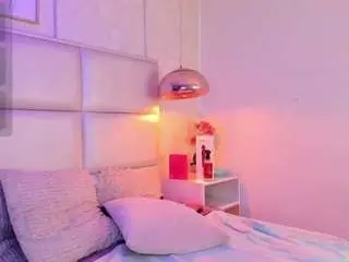 Camsoda Watch Live Sex Cams of xara-u