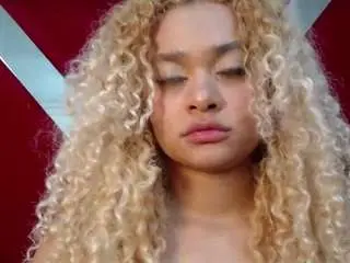 Camsoda Adult Webcam of curly-marshall