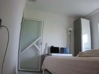 Camsoda Nude Webcam of voyeurcam-charmhellen-kitchen