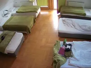 Camsoda Live Sex Cam of voyeurcam-julmodels-bed-6