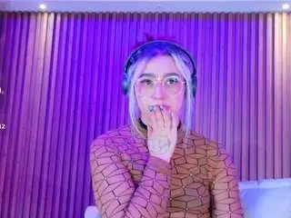 Camsoda Sex Chat of emily-white9
