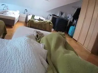 Camsoda Free Porn Cam of voyeurcam-julmodels-bed-1