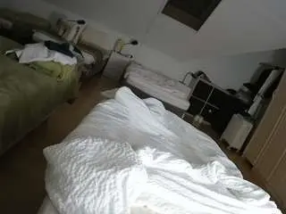 Camsoda Free Live Porn of voyeurcam-julmodels-bed-1