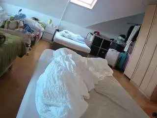 Camsoda Live Sex of voyeurcam-julmodels-bed-1