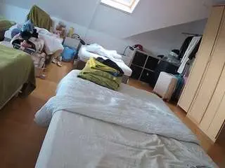 Camsoda Adult Webcam of voyeurcam-julmodels-bed-1