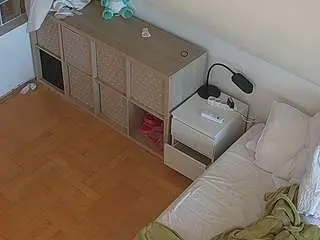 Camsoda Sex Cam of voyeurcam-julmodels-bed-7
