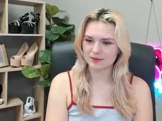 Camsoda Free Porn Cam of sweetlilyxo