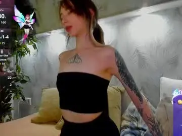 Chaturbate Live Sex Cam of ellen_hops