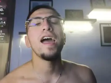 Chaturbate Live Sex of aresmassimox