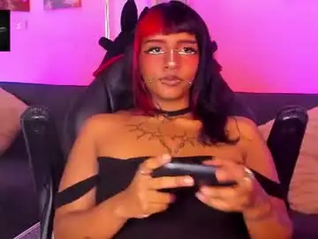 Chaturbate Live Porn of morticia_420