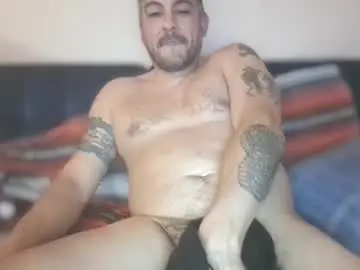 Chaturbate Free Porn Cam of papimilehigh