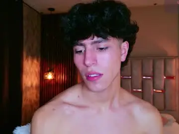 Chaturbate Private Sex Chat of michaell_peters
