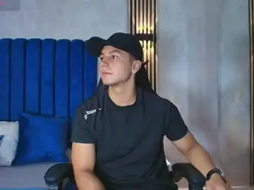 Chaturbate Live Sex Cam of noah_clarkk