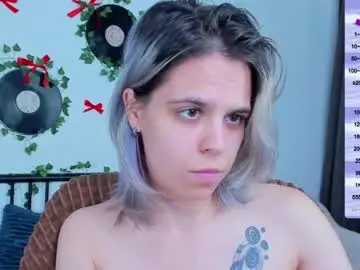 Chaturbate Live Sex Cam of lirabelles
