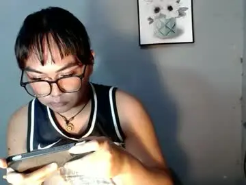 Chaturbate Nude Webcam of tyla_23
