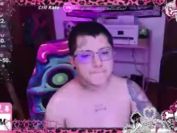 Chaturbate Live Sex Cam of ftmbiggestclit