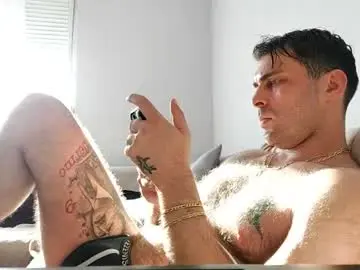 Chaturbate Free Porn Cam of boy_aroundtheworld