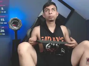 Chaturbate Live Sex Cam of mralpha_latino