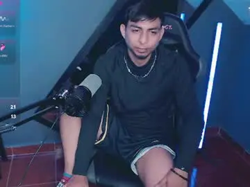 Chaturbate Live Porn of mralpha_latino